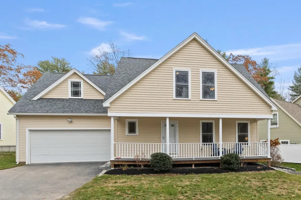 3 Izzy Lane Kittery ME 03904