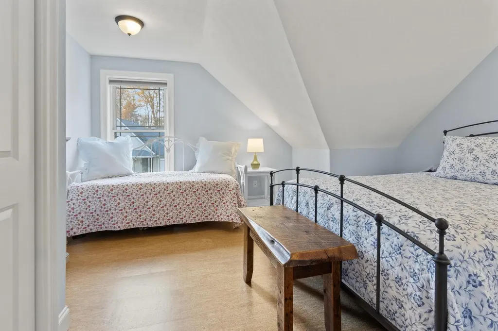 3 Izzy Lane Kittery ME 03904