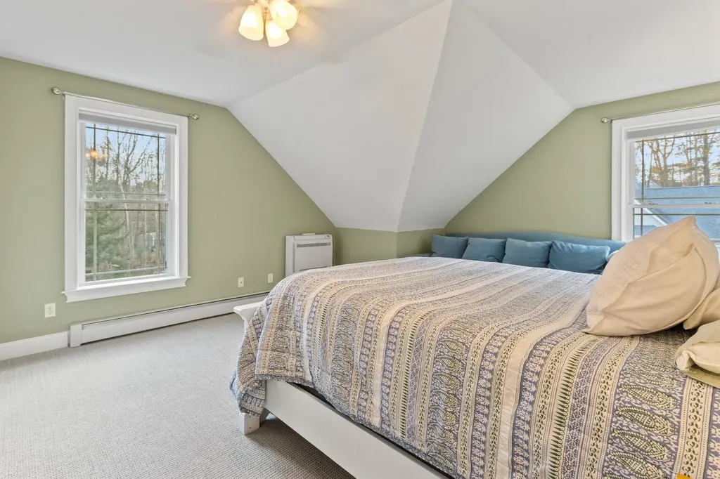 3 Izzy Lane Kittery ME 03904