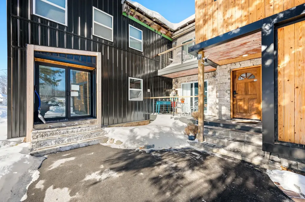 8 Thomas Street Madison ME 04950