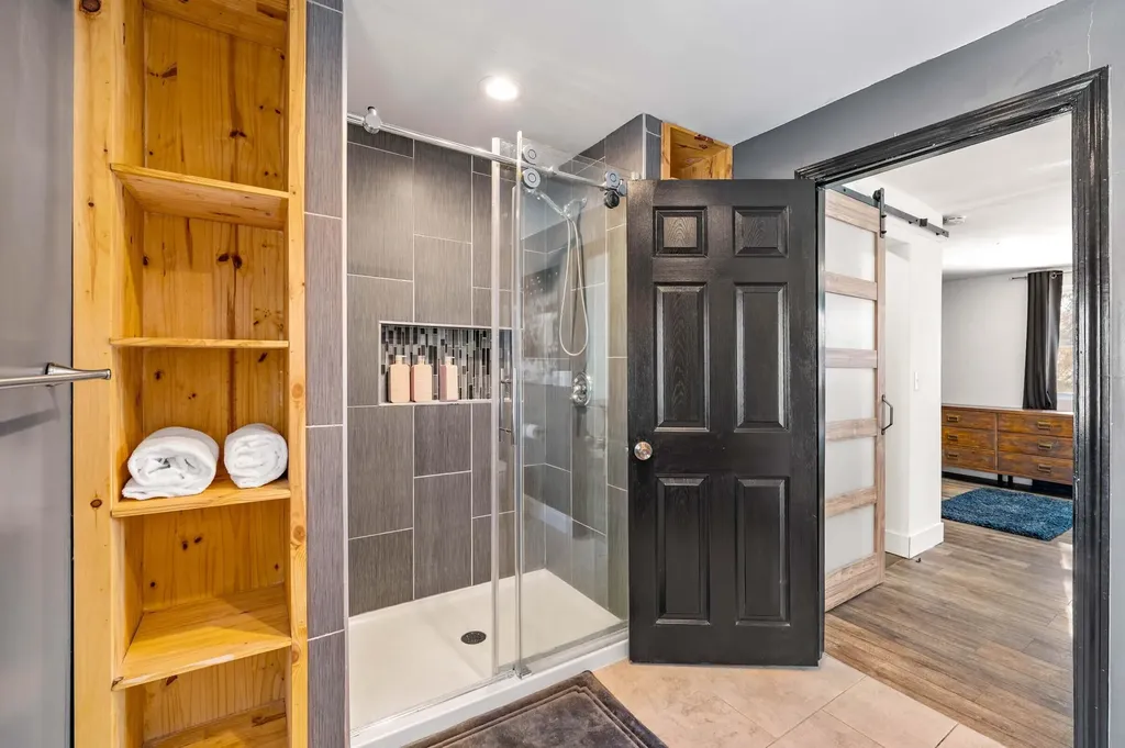 8 Thomas Street Madison ME 04950