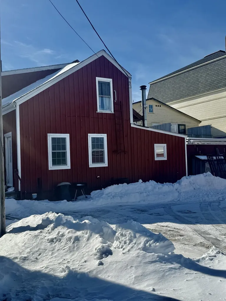54 W Main Street Vinalhaven ME 04863