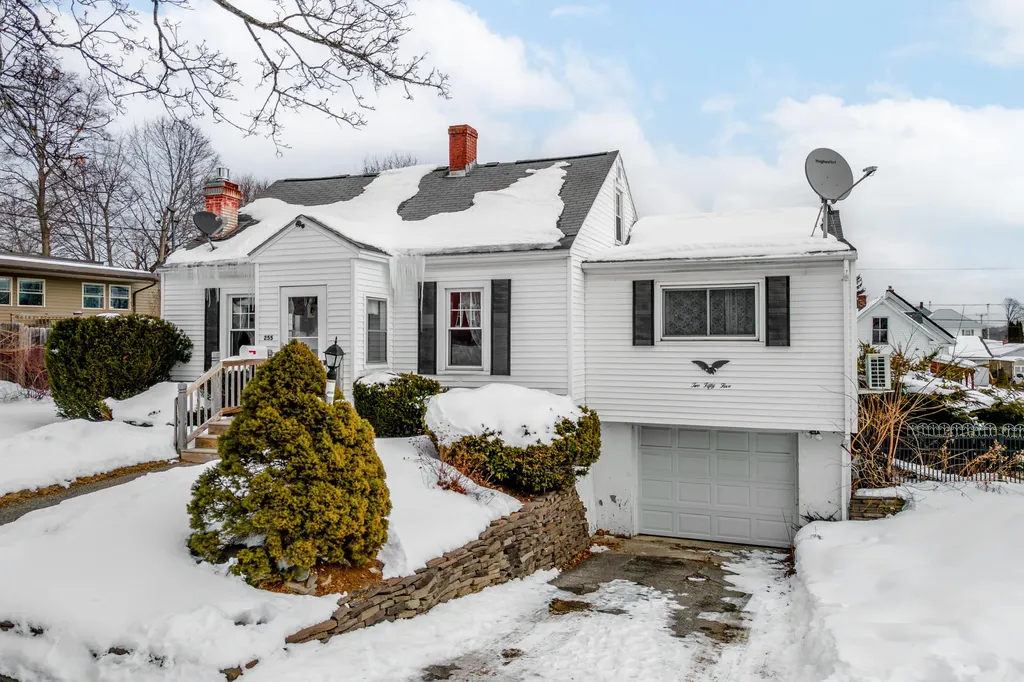 255 Fern Street Bangor ME 04401