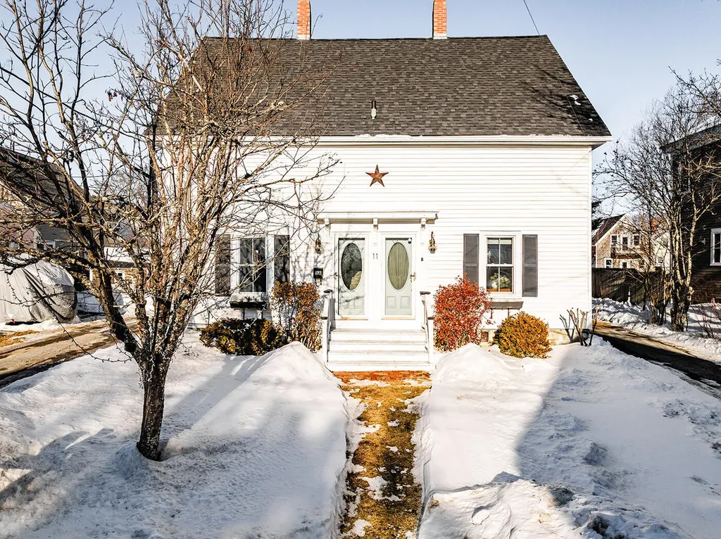 11 Central Street Camden ME 04843