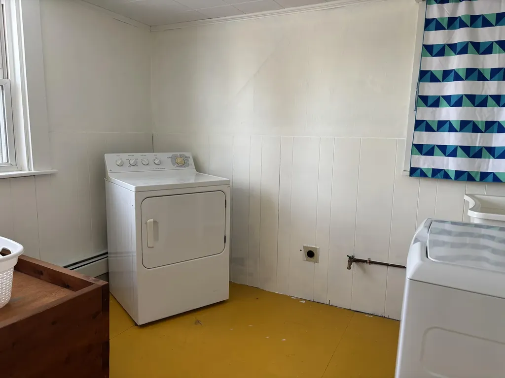 41 Dean Street Winterport ME 04496