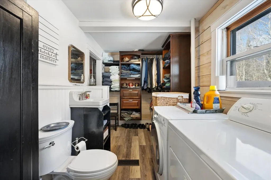 12 Irish Lane Winterport ME 04496
