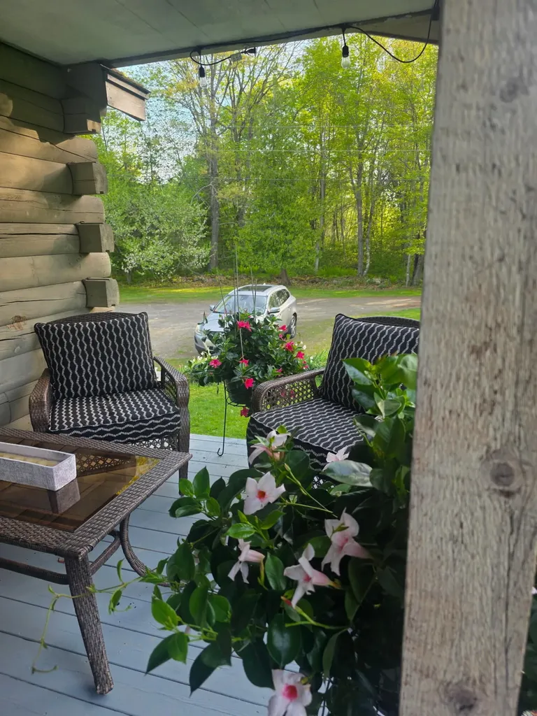 12 Irish Lane Winterport ME 04496