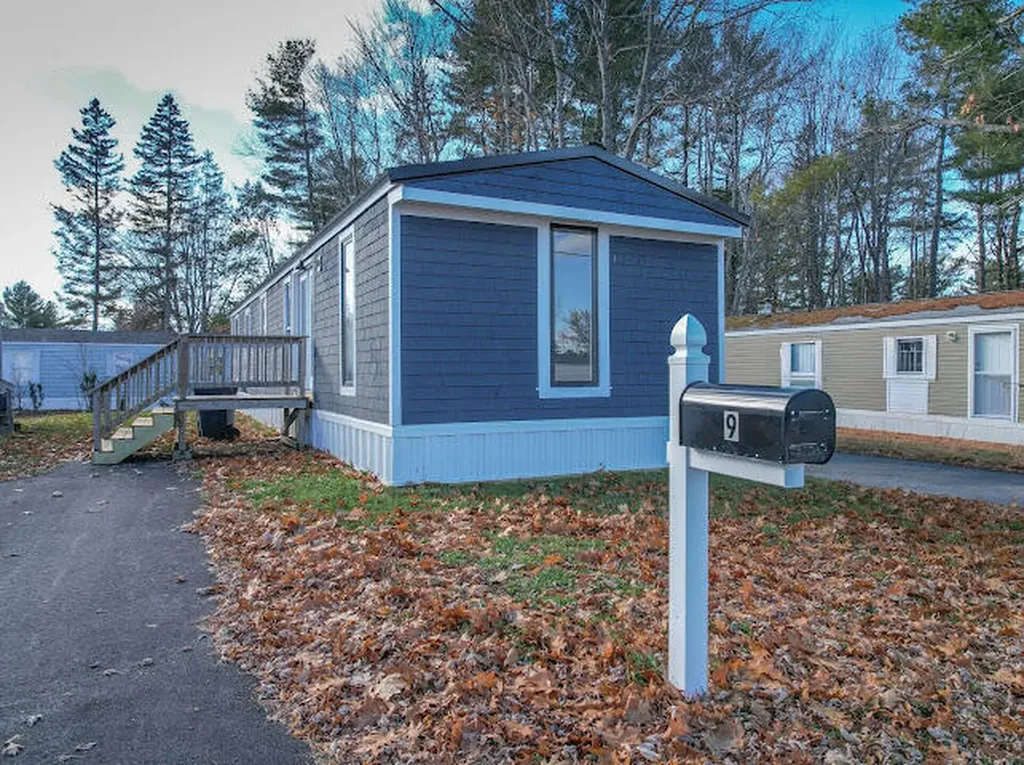 9 Sylvan Terrace Holden ME 04429