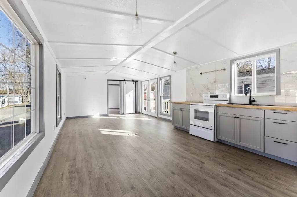 9 Sylvan Terrace Holden ME 04429