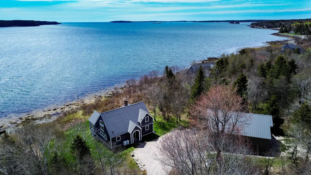 19 Seahaven Road Jonesport ME 04649