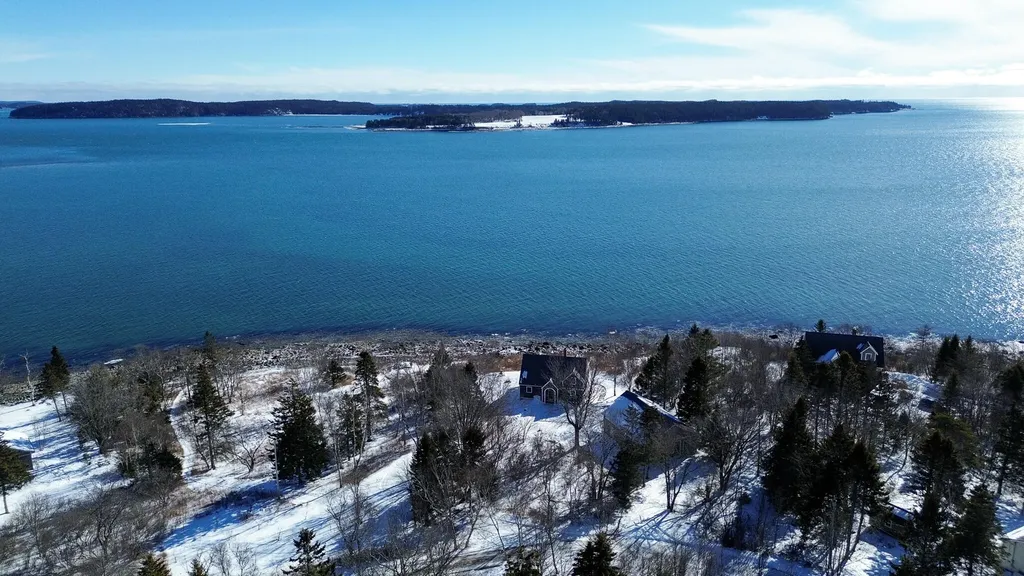 19 Seahaven Road Jonesport ME 04649
