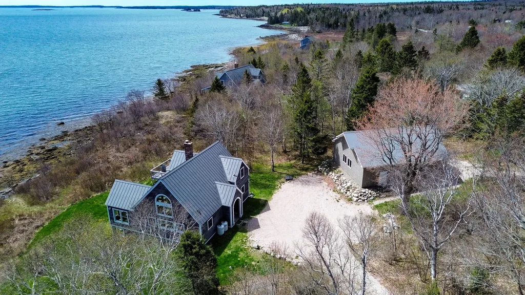 19 Seahaven Road Jonesport ME 04649
