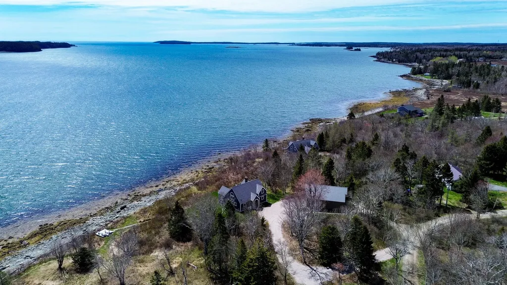 19 Seahaven Road Jonesport ME 04649