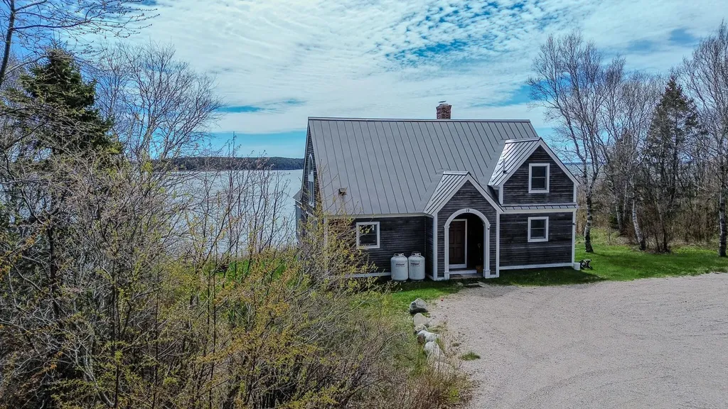 19 Seahaven Road Jonesport ME 04649