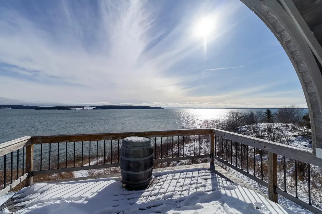 19 Seahaven Road Jonesport ME 04649