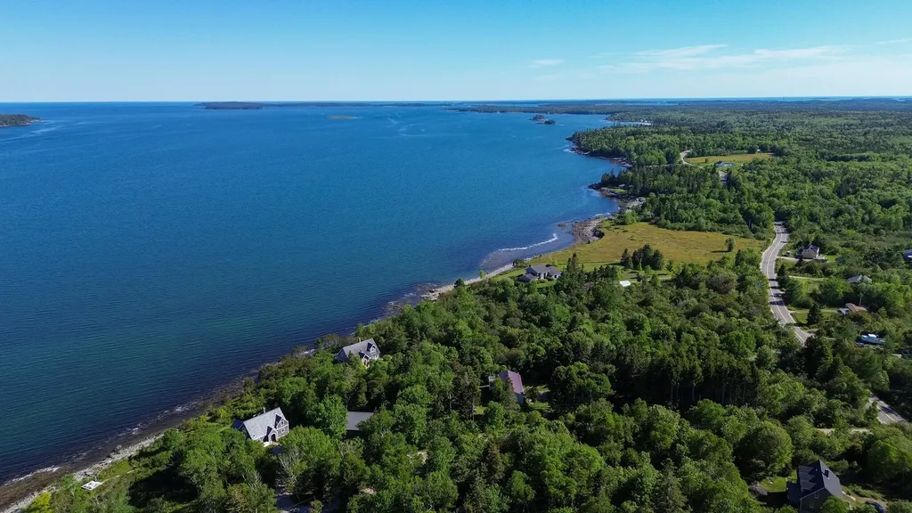 19 Seahaven Road Jonesport ME 04649