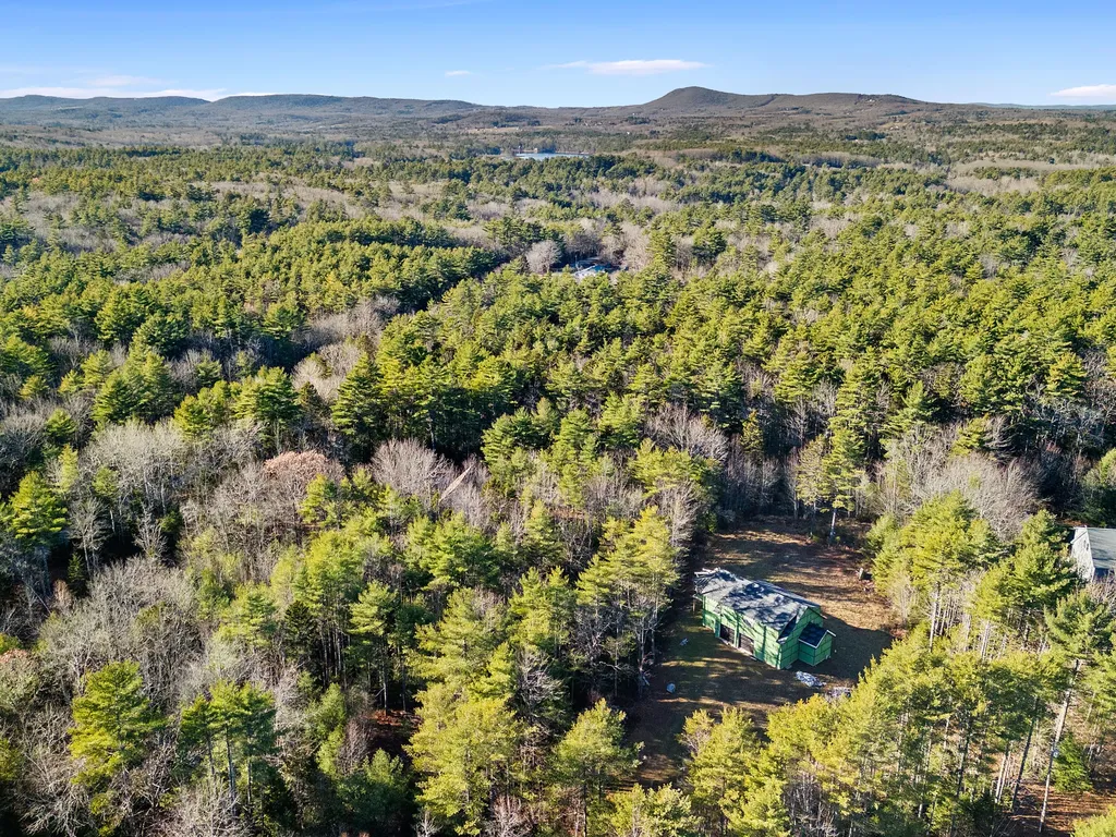 16 Crowley Road Lincolnville ME 04849