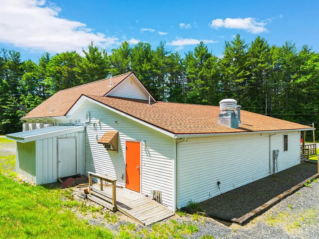 205 W Main Street Liberty ME 04949