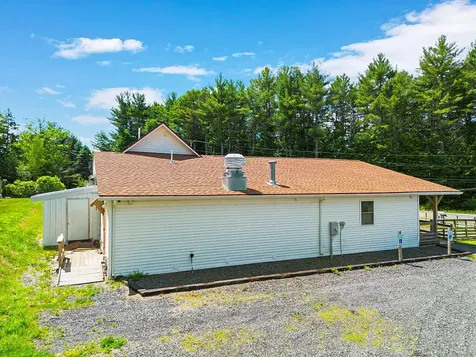 205 W Main Street Liberty ME 04949