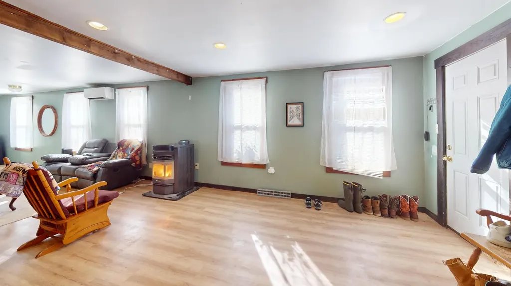 486 Main Street Lincoln ME 04457
