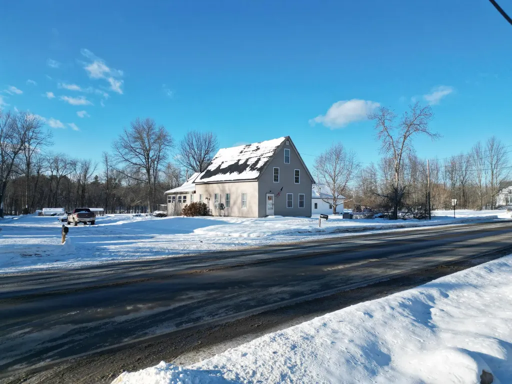 486 Main Street Lincoln ME 04457