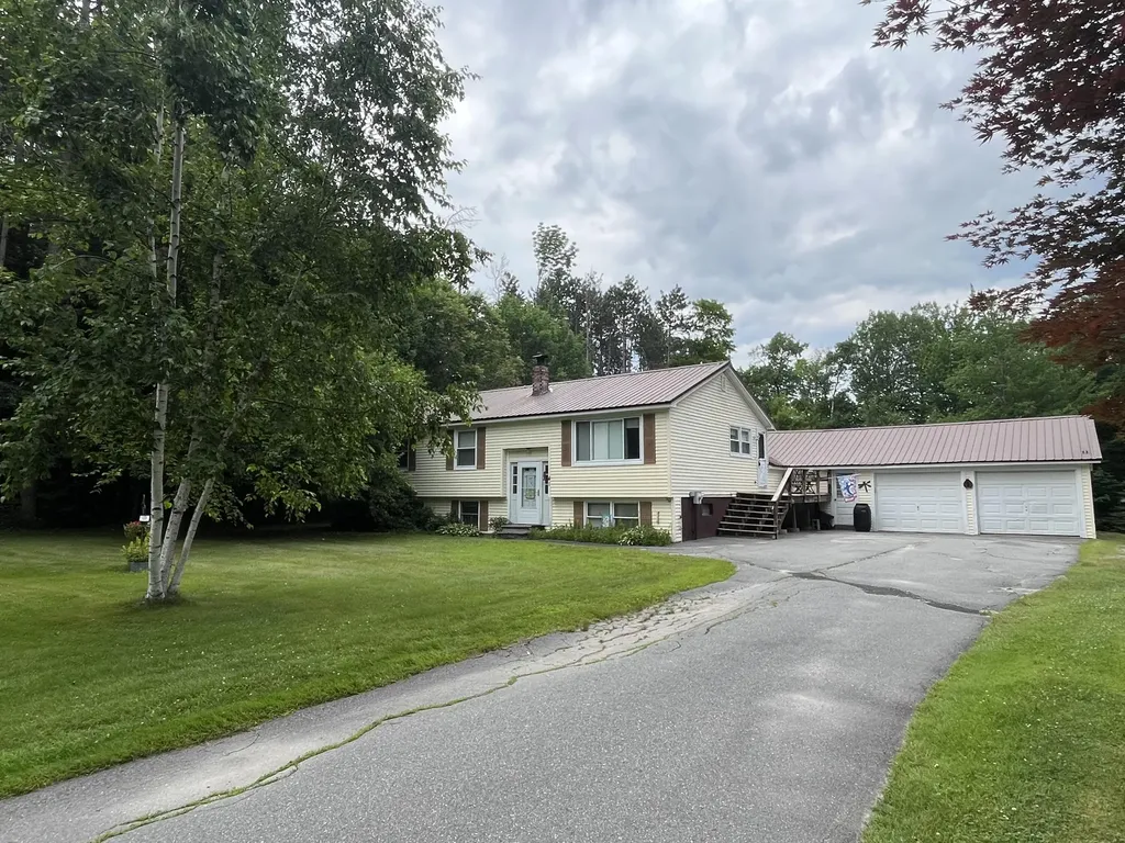 41 Crescent Street Skowhegan ME 04976