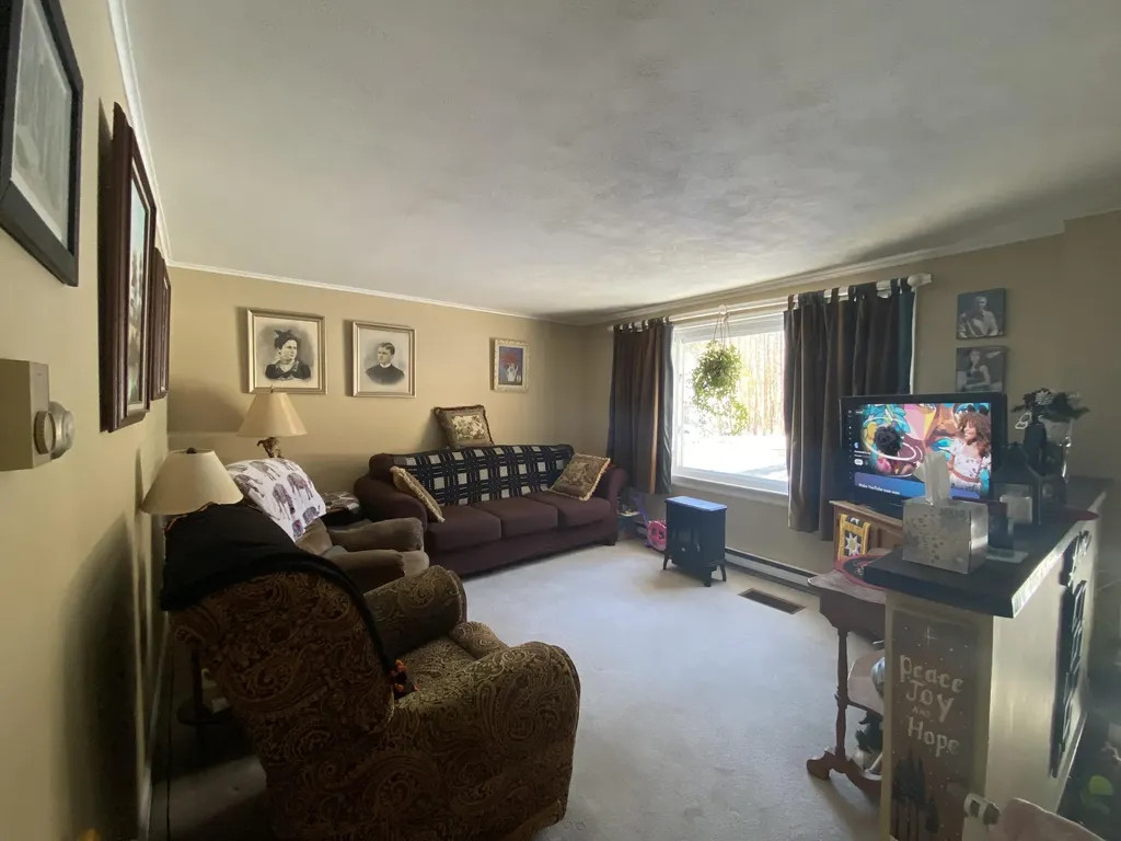 41 Crescent Street Skowhegan ME 04976