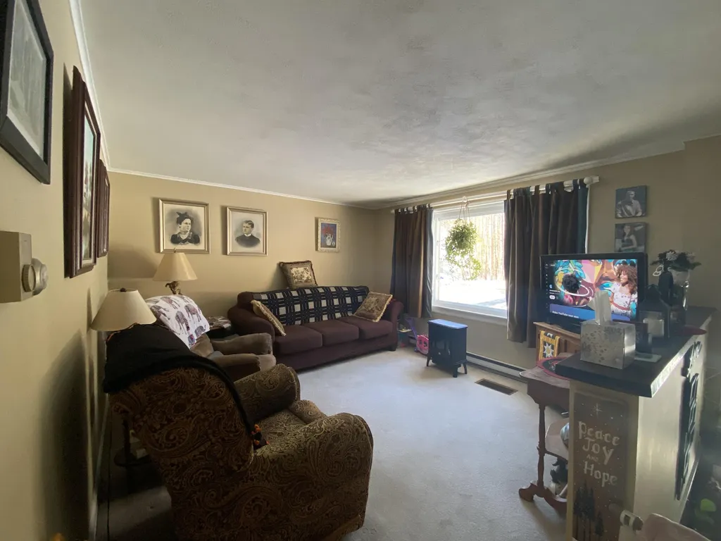41 Crescent Street Skowhegan ME 04976