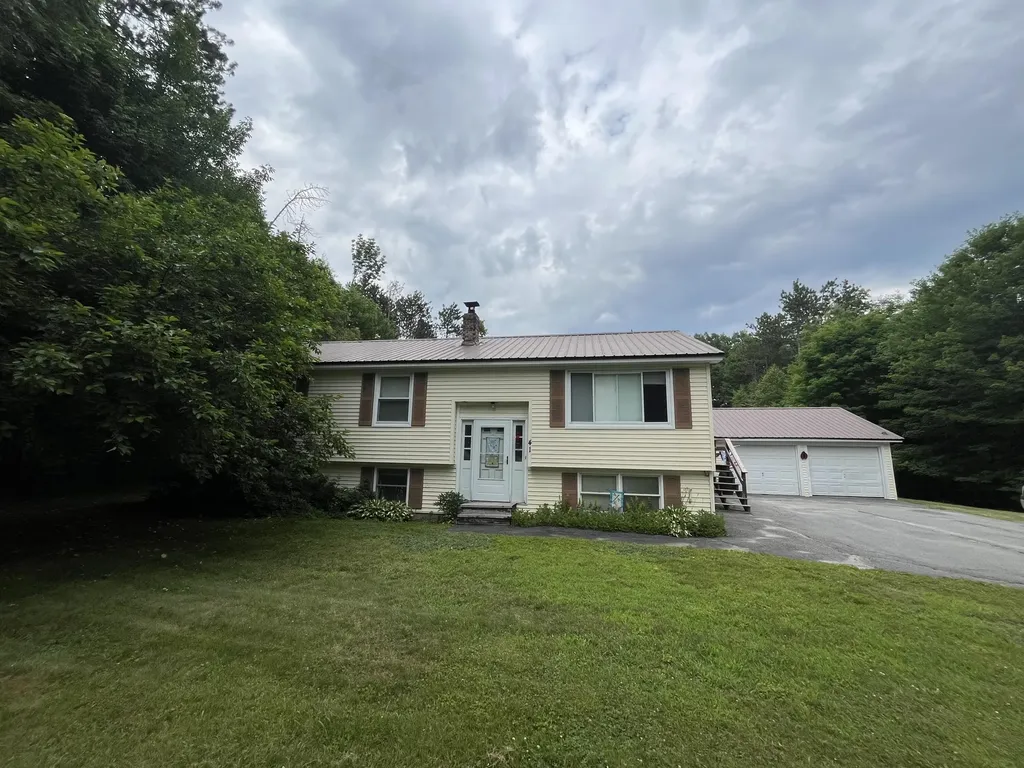 41 Crescent Street Skowhegan ME 04976