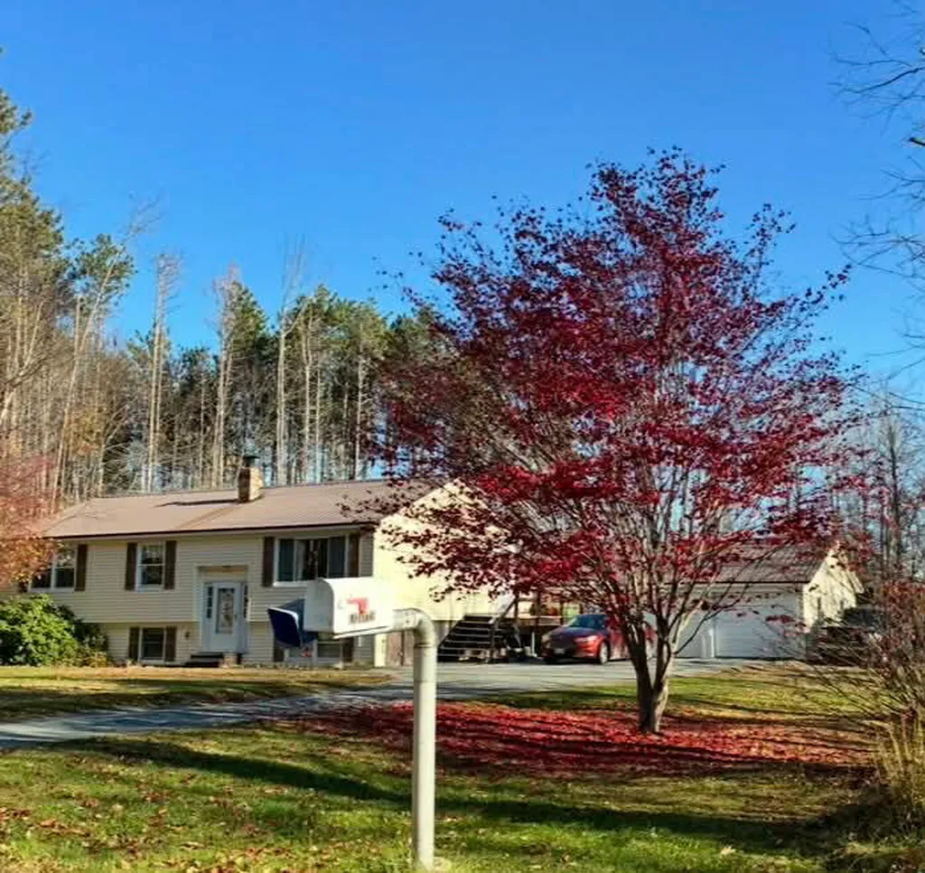 41 Crescent Street Skowhegan ME 04976