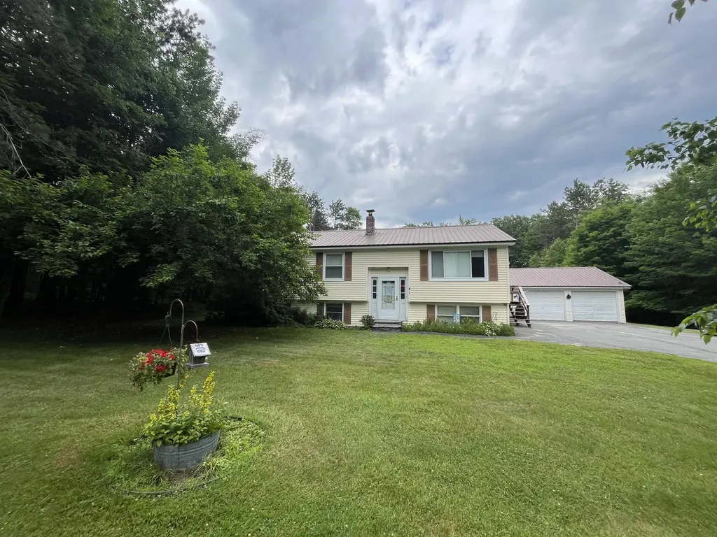 41 Crescent Street Skowhegan ME 04976