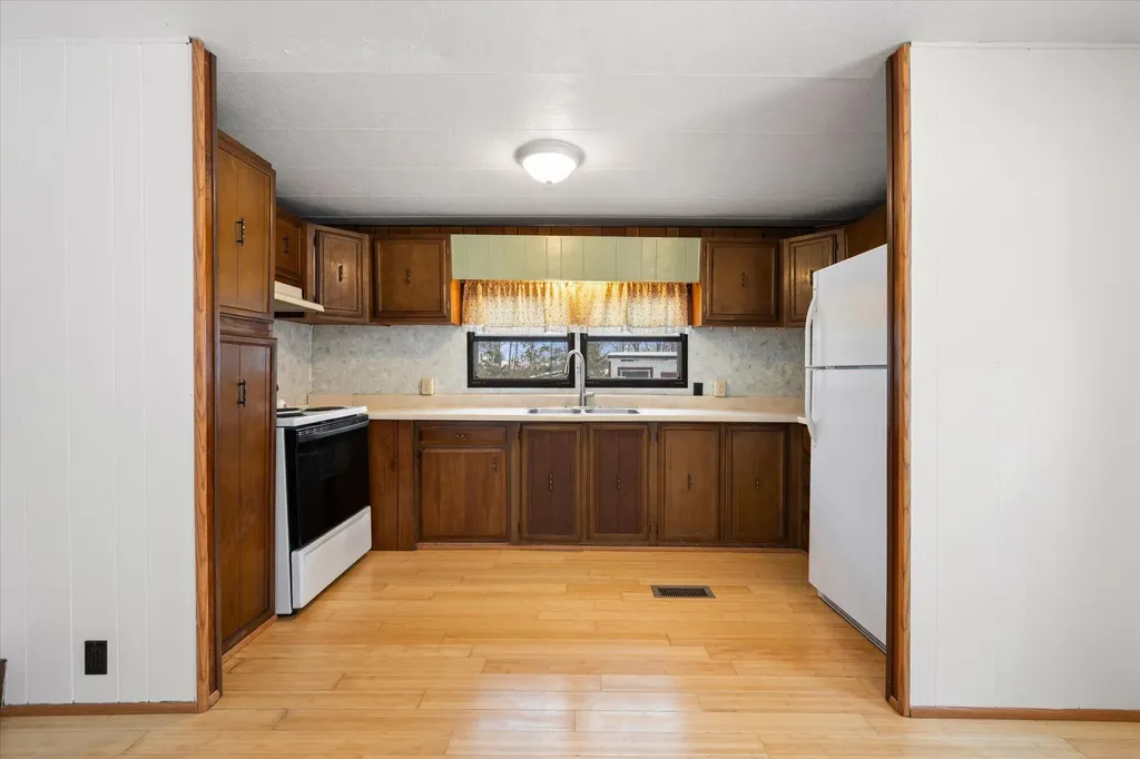 186 Klatte Road Hermon ME 04401