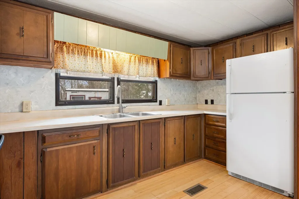 186 Klatte Road Hermon ME 04401