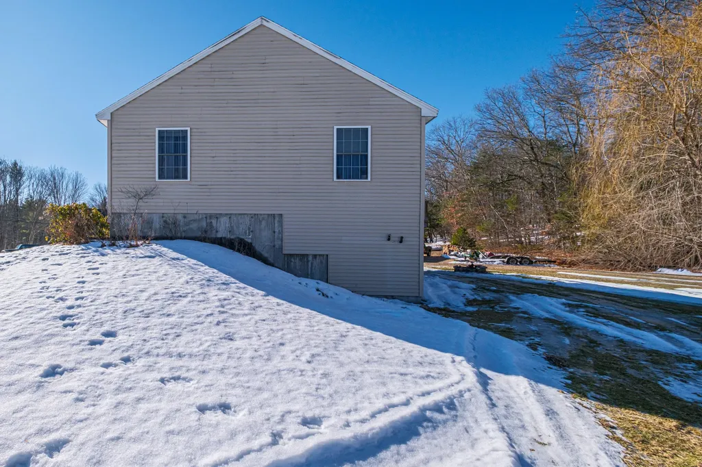 5 Cardinal Lane Windham ME 04062
