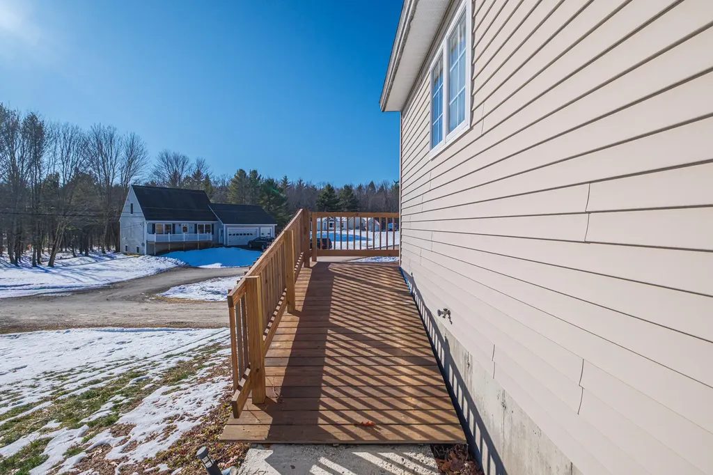 5 Cardinal Lane Windham ME 04062