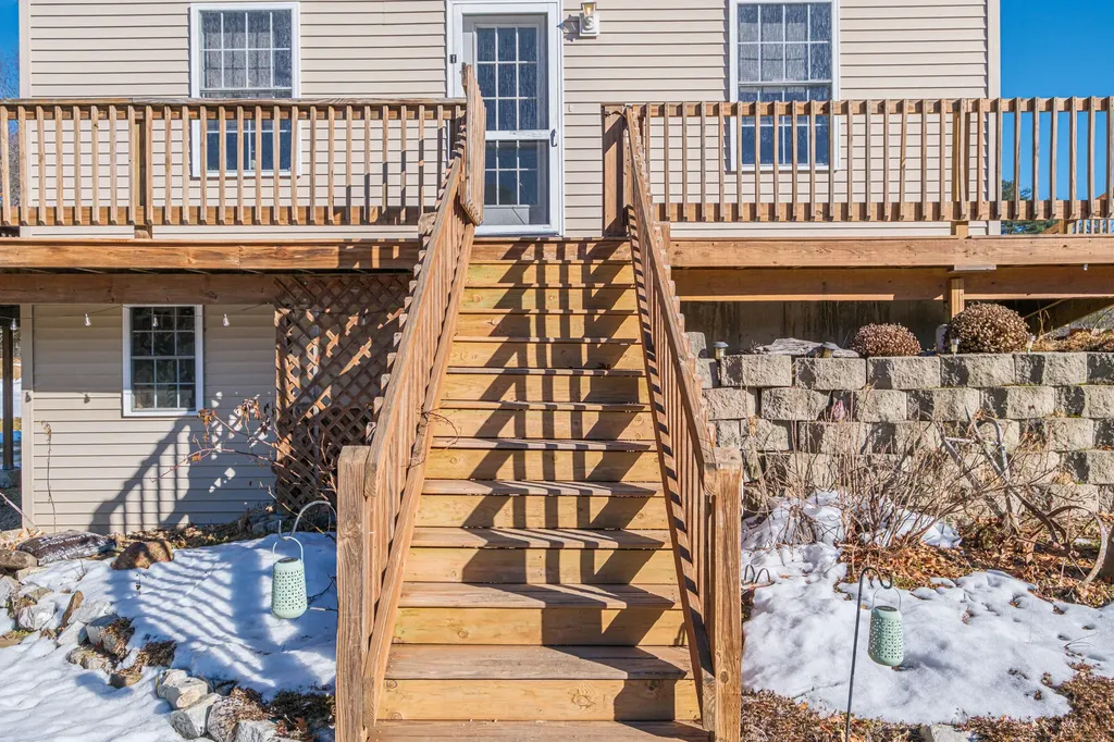 5 Cardinal Lane Windham ME 04062