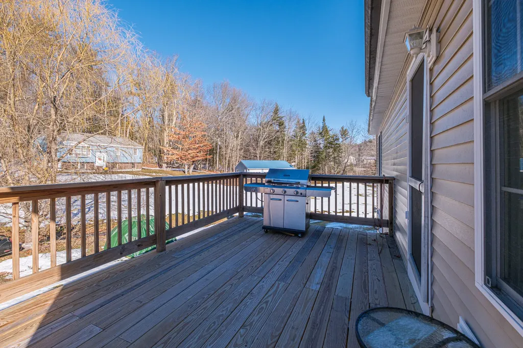 5 Cardinal Lane Windham ME 04062