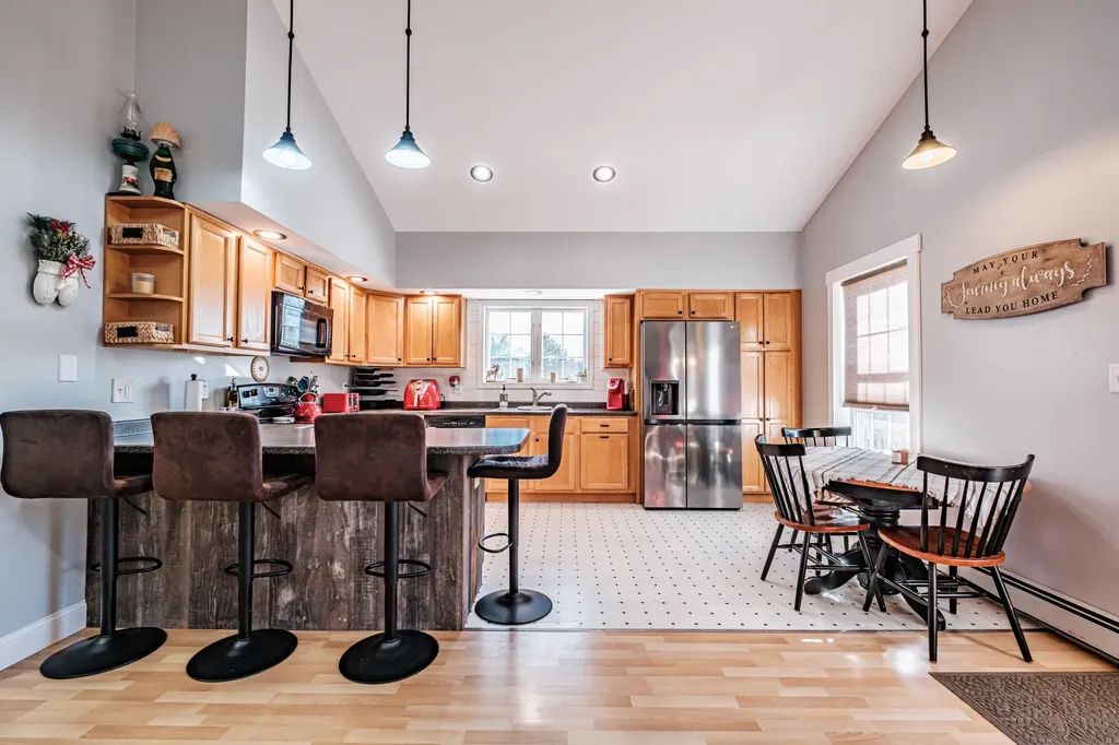 5 Cardinal Lane Windham ME 04062