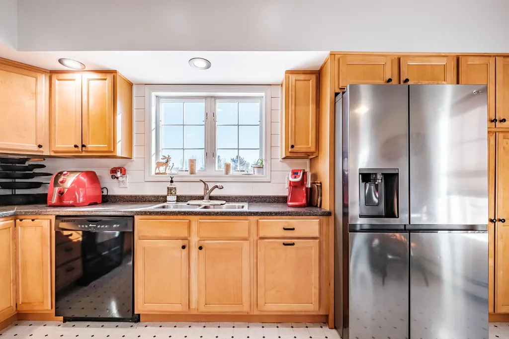 5 Cardinal Lane Windham ME 04062