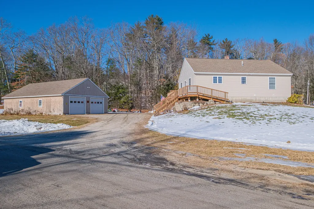 5 Cardinal Lane Windham ME 04062