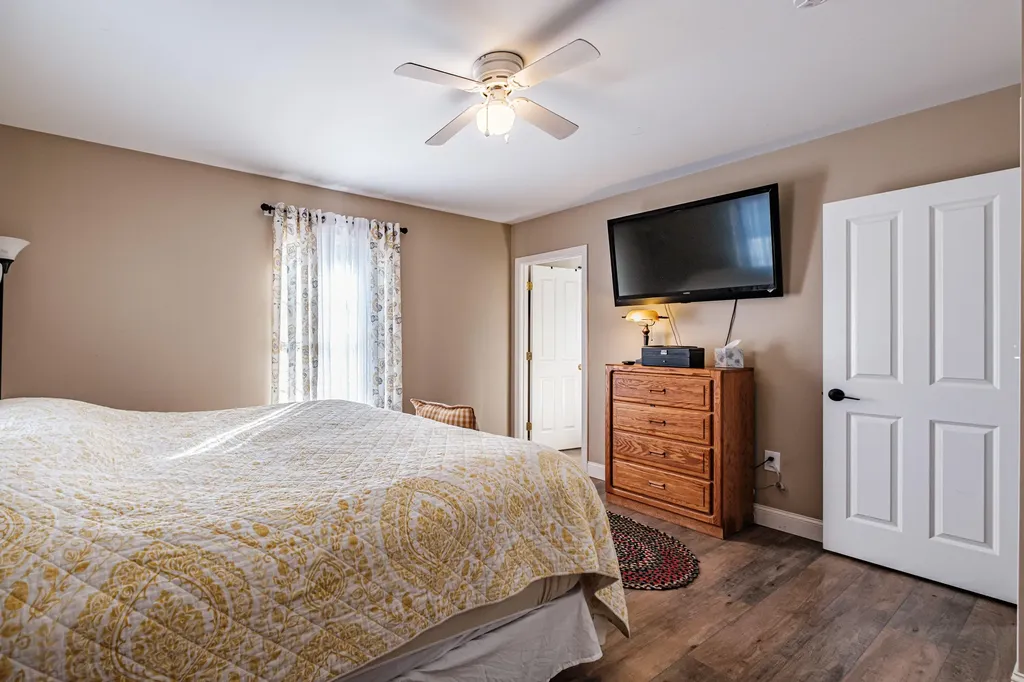 5 Cardinal Lane Windham ME 04062