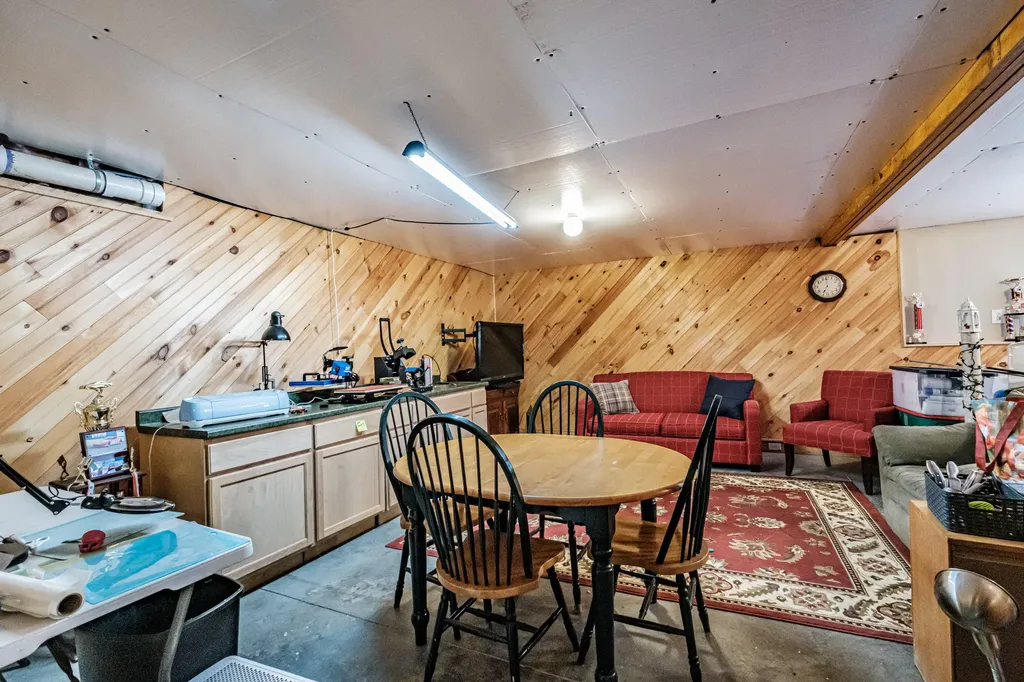 5 Cardinal Lane Windham ME 04062