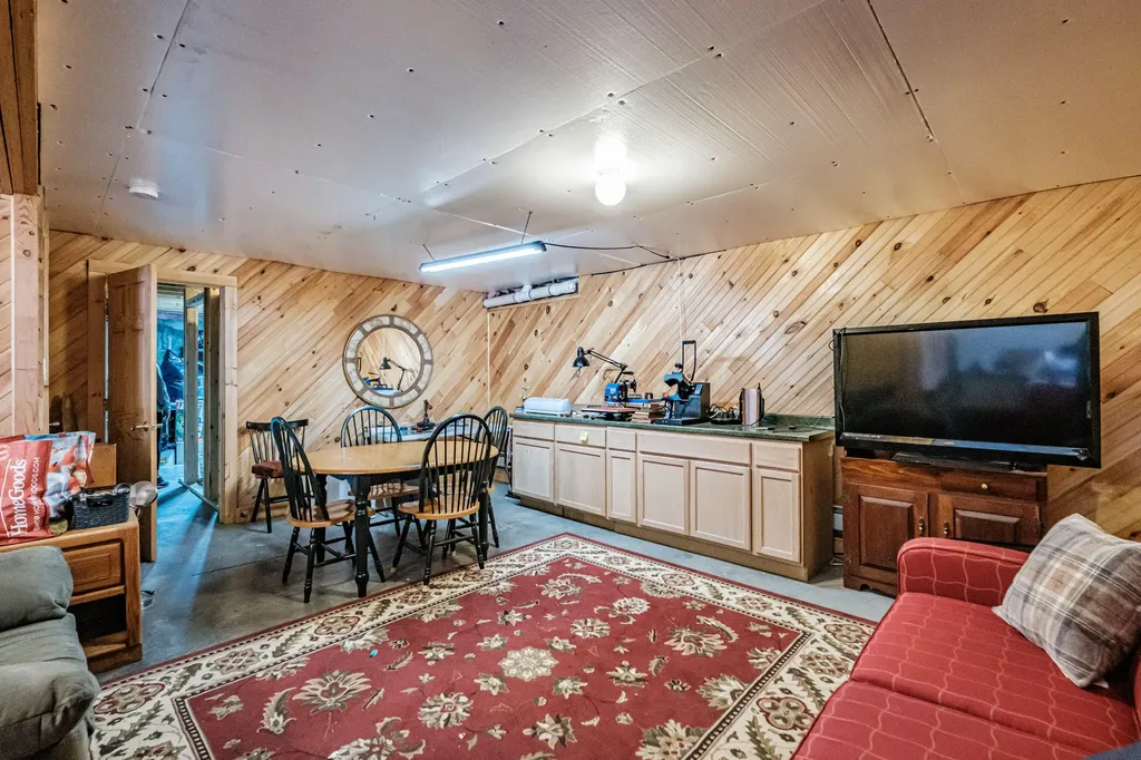 5 Cardinal Lane Windham ME 04062