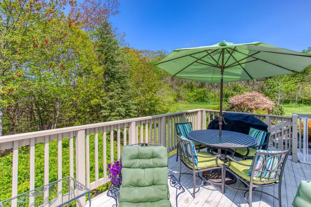 30 Village Court Boothbay Harbor ME 04538