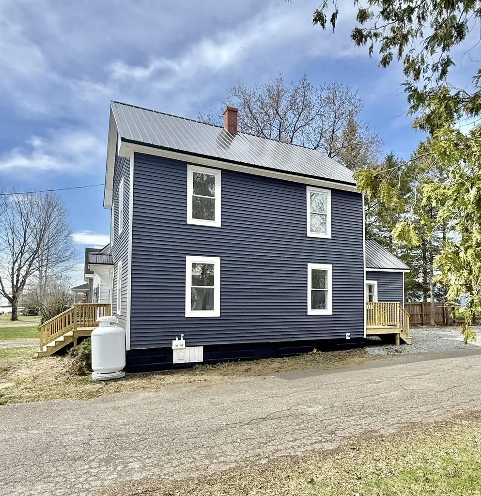 33 Dyer Street Presque Isle ME 04769