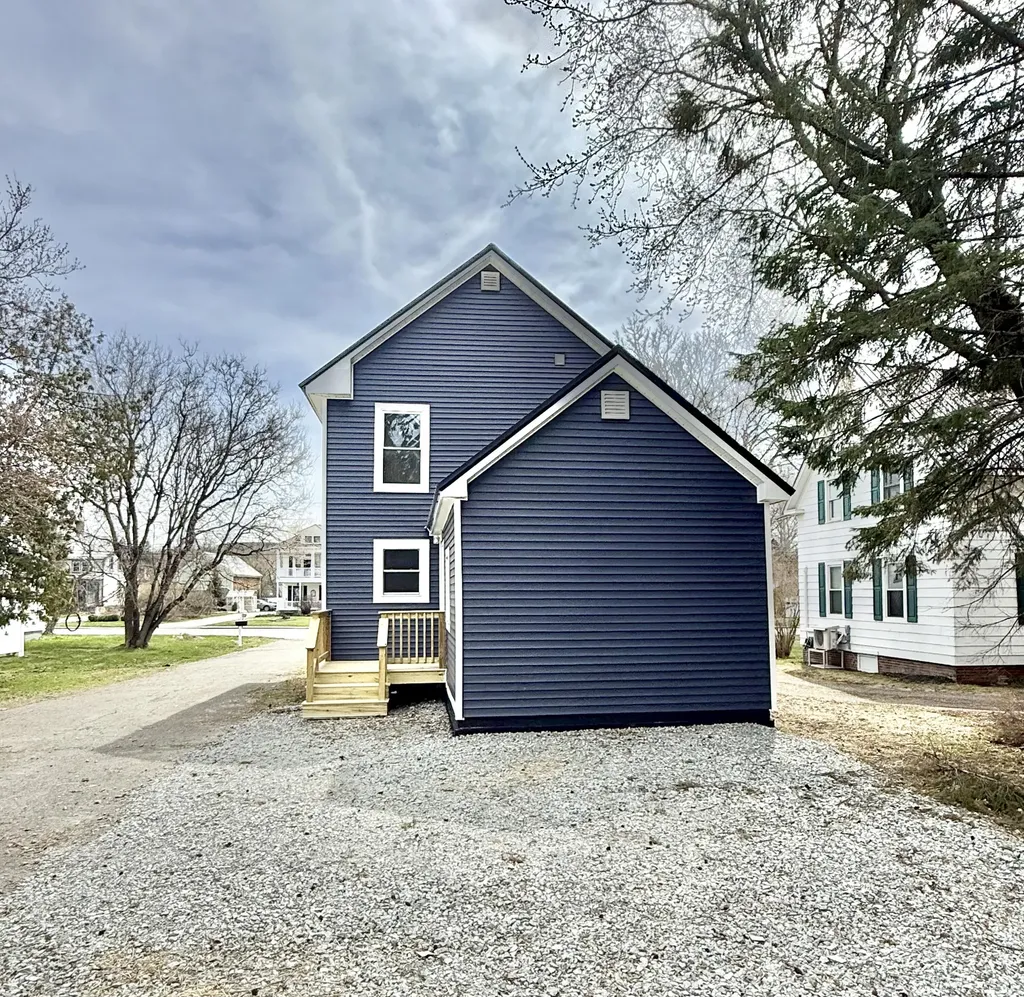 33 Dyer Street Presque Isle ME 04769