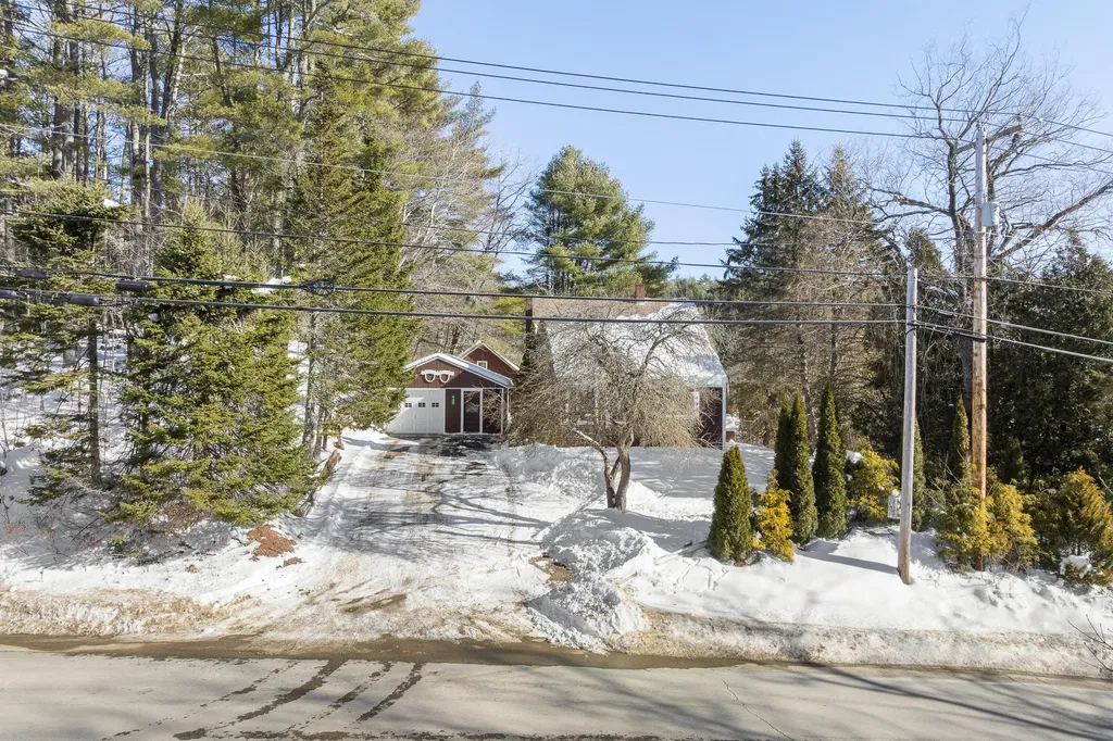 949 Depot Street Waldoboro ME 04572