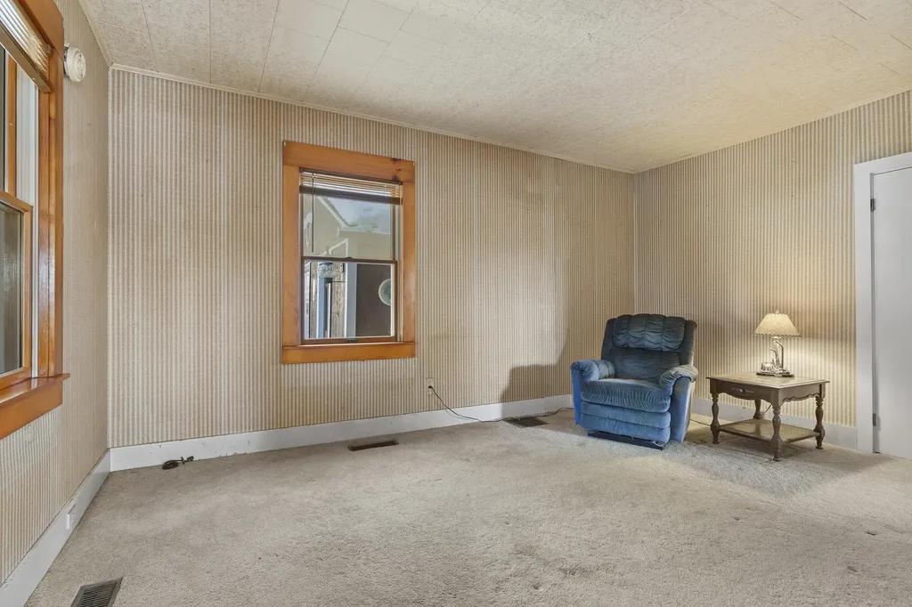949 Depot Street Waldoboro ME 04572