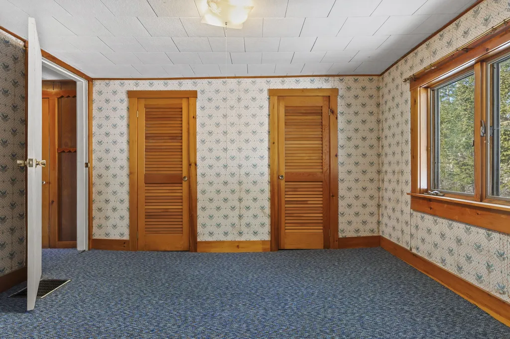 949 Depot Street Waldoboro ME 04572