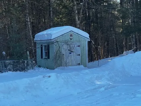 17 Green Road Madison ME 04950